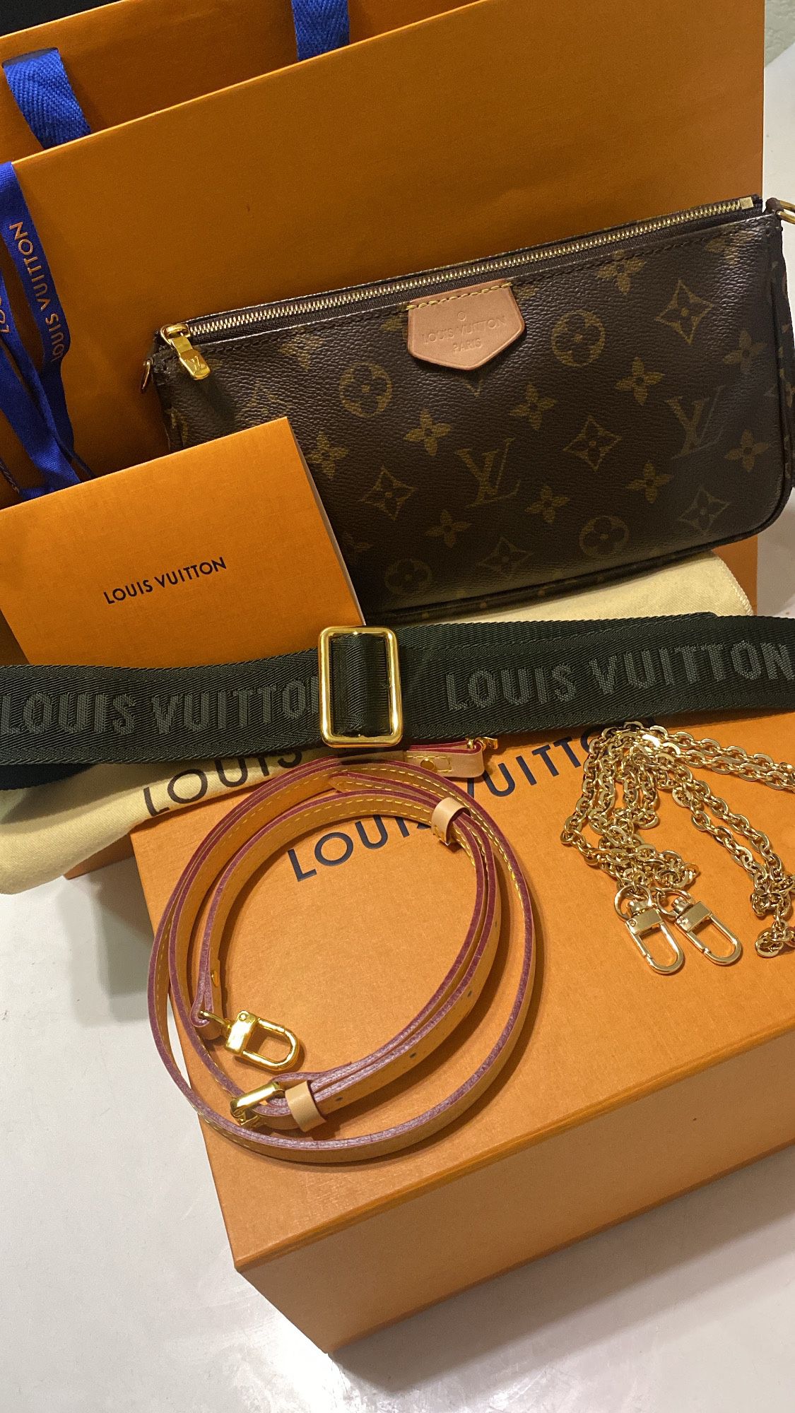 Louis Vuitton Large Pochette for Sale in San Jose, CA - OfferUp