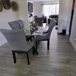 Dining Room Table 6 Chairs