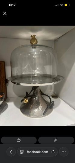 Michael Atam Pomegranate cake stand with the lid.