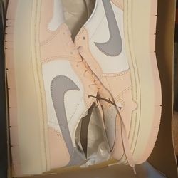 Womens Nike Sneakers 