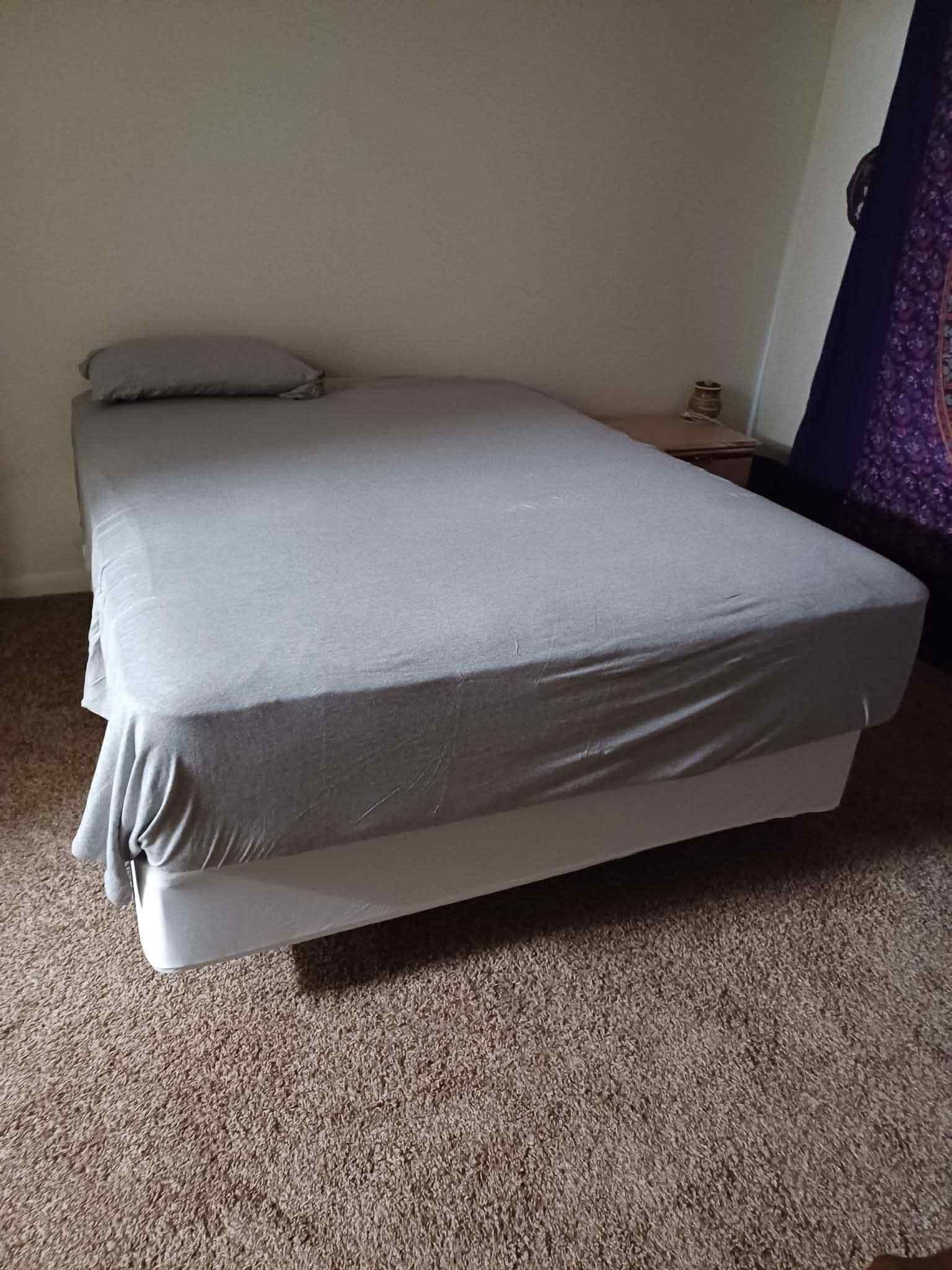 Queen Mattress Box spring And adjustable Bed frame