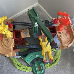 Thomas and Friends Train and Crane Super Tower