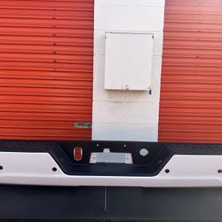 2019 -2020 -2021 -2022 CHEVROLET SILVERADO GMC SIERRA 1500 REAR BUMPER OEM