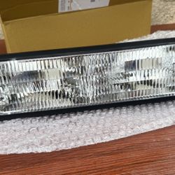 88-98 Chevy GMC Silverado Yukon OE Style Passenger Parking Light 1pc
