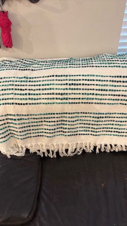 Throw blanket