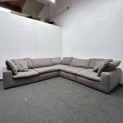 Bob’s Furniture 5 Piece Cloud Couch - We Can Deliver And Setup