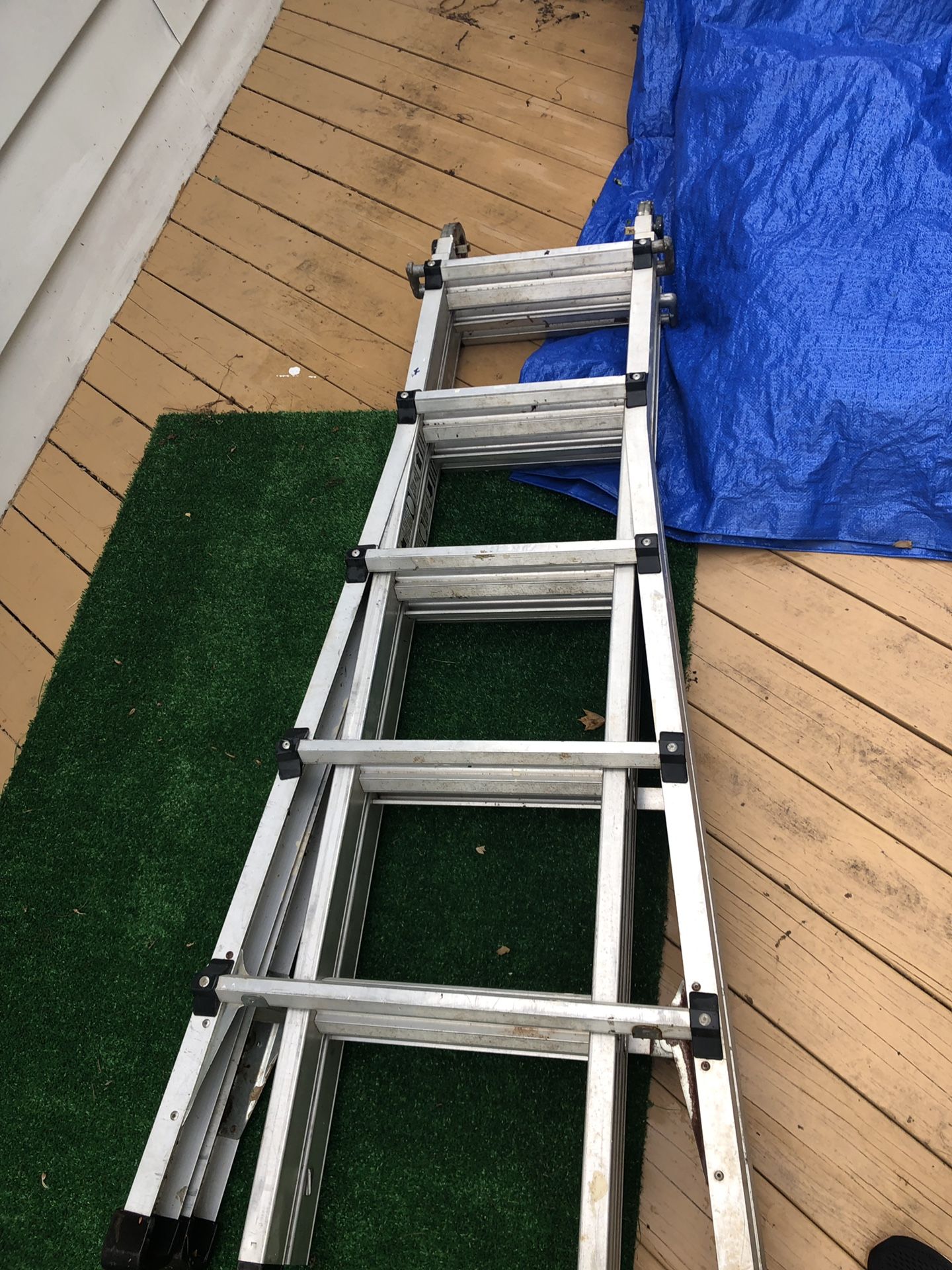 Ladder with extension