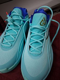 Nike shoes  size 10 1/2