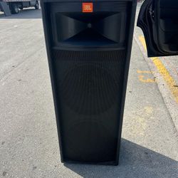 JBL TR225 passive PA speaker (Two 15” Woofers)