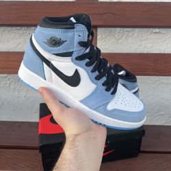 Jordan 1 High University Blue Size 5y/6.5W - Read Description 