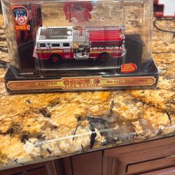 CODE 3 SEAGRAVE PHILADELPHIA E27 FIRE TRUCK DIECAST TOY NEW