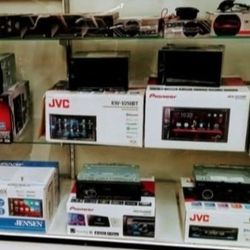 Sale * Estereos de Pantalla , Bluetooth* ALarmas * Bocinas Etc 
