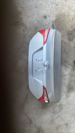 2015  Corolla trunk lid