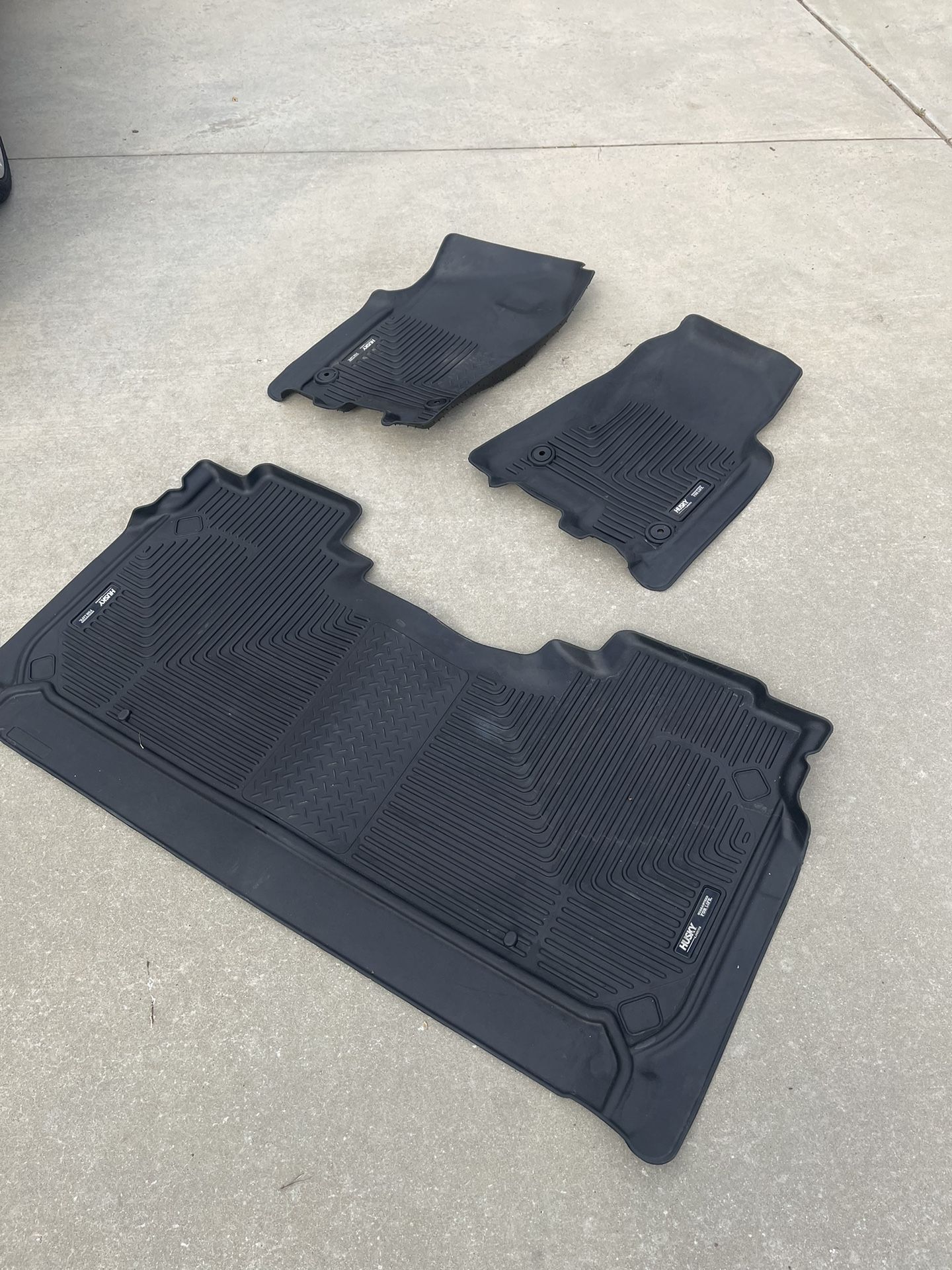 2019+ (New Style) Ram 1500 Crew Cab husky mats.