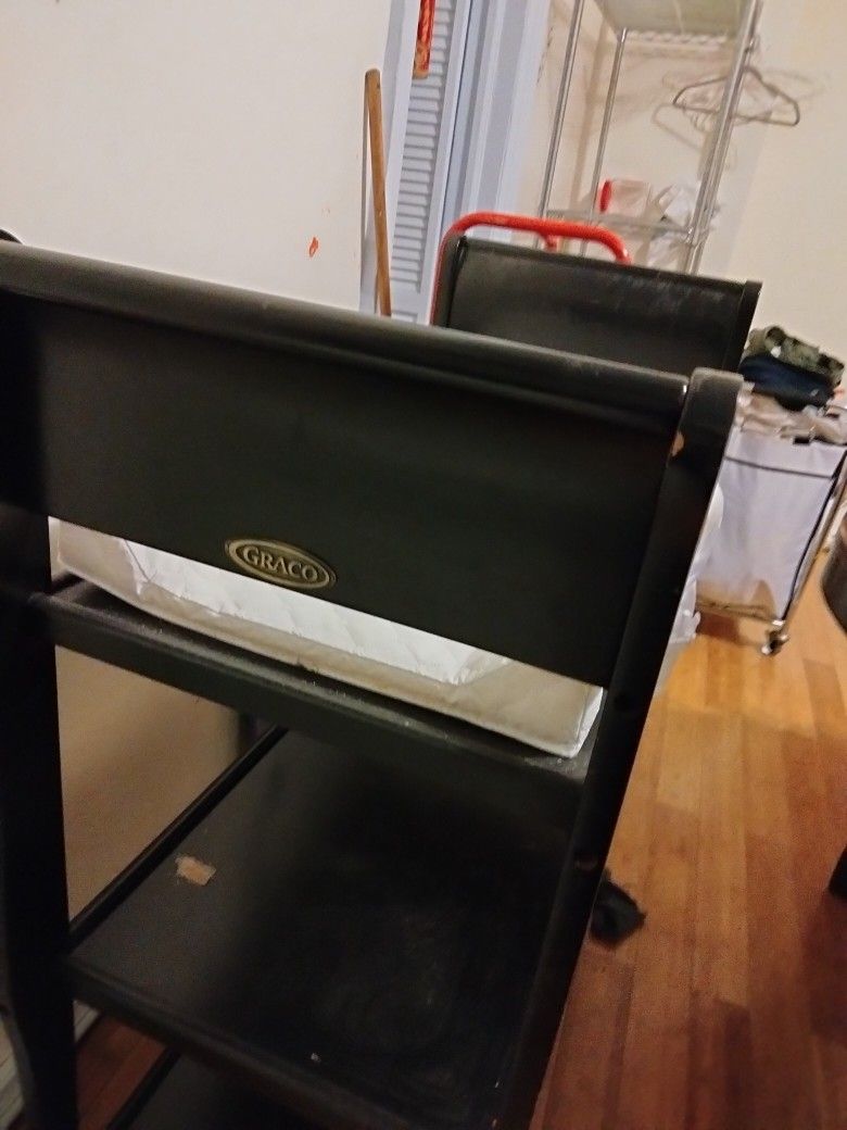 Graco Sarah Baby Changing Table