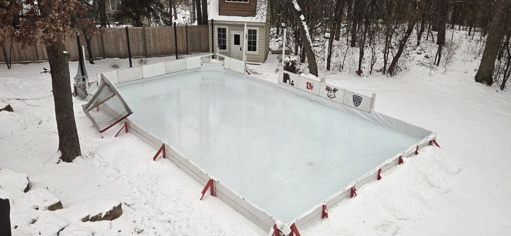 Backyard Hockey Rink