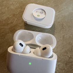 Apple Airpods Pro 2nd Generation,Wireless Active Noise Cancelling Earbuds !!