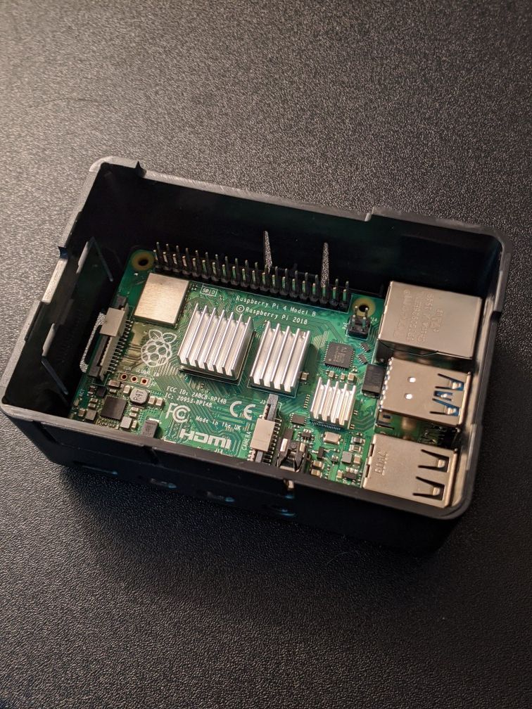 Raspberry Pi 4B Starter Kit w/ USB WiFi Adapter