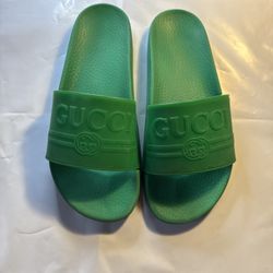 GUCCI SLIDES 