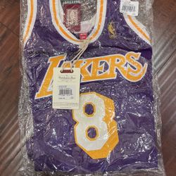 Lakers Jersey Kobe 8 (NEW) No Trades