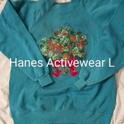 Womens Hanes Activewear Green Winter Christmas Glitter Wreath Size Large. Sweatshirt, Cotton 50%, Polyester 50%