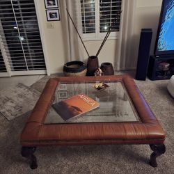 Table MARKDOWN NO GLASS $200