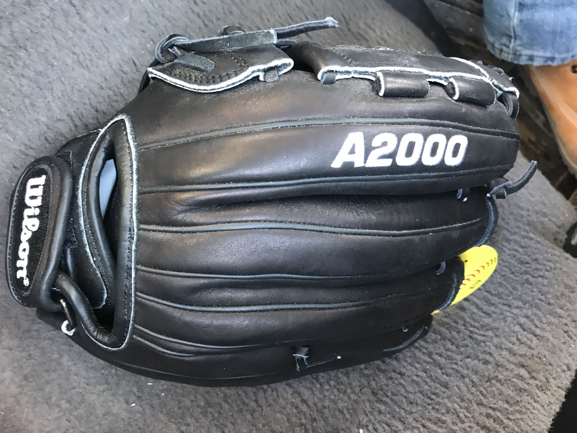 Wilson A2000 fast-pitch glove (brand new)