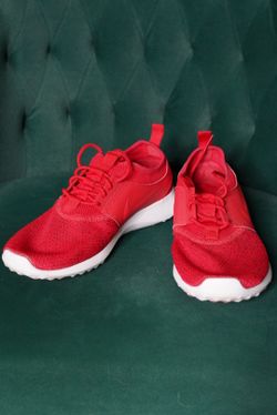 Nike Red Roche Run 2 Trainers Women's 9