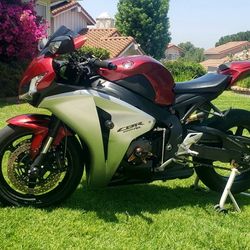 08 CBR1000RR 