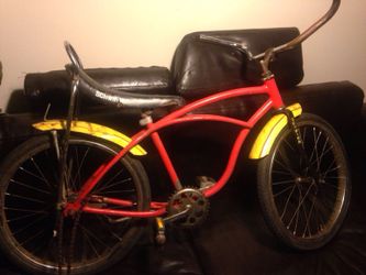 Vintage Schwinn Sting Ray bike bicycle with banana seat!