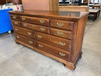 JAMESTOWN HERITAGE Vintage Pennsylvania Solid Wood 10 Drawer Dresser with Brass Pulls
