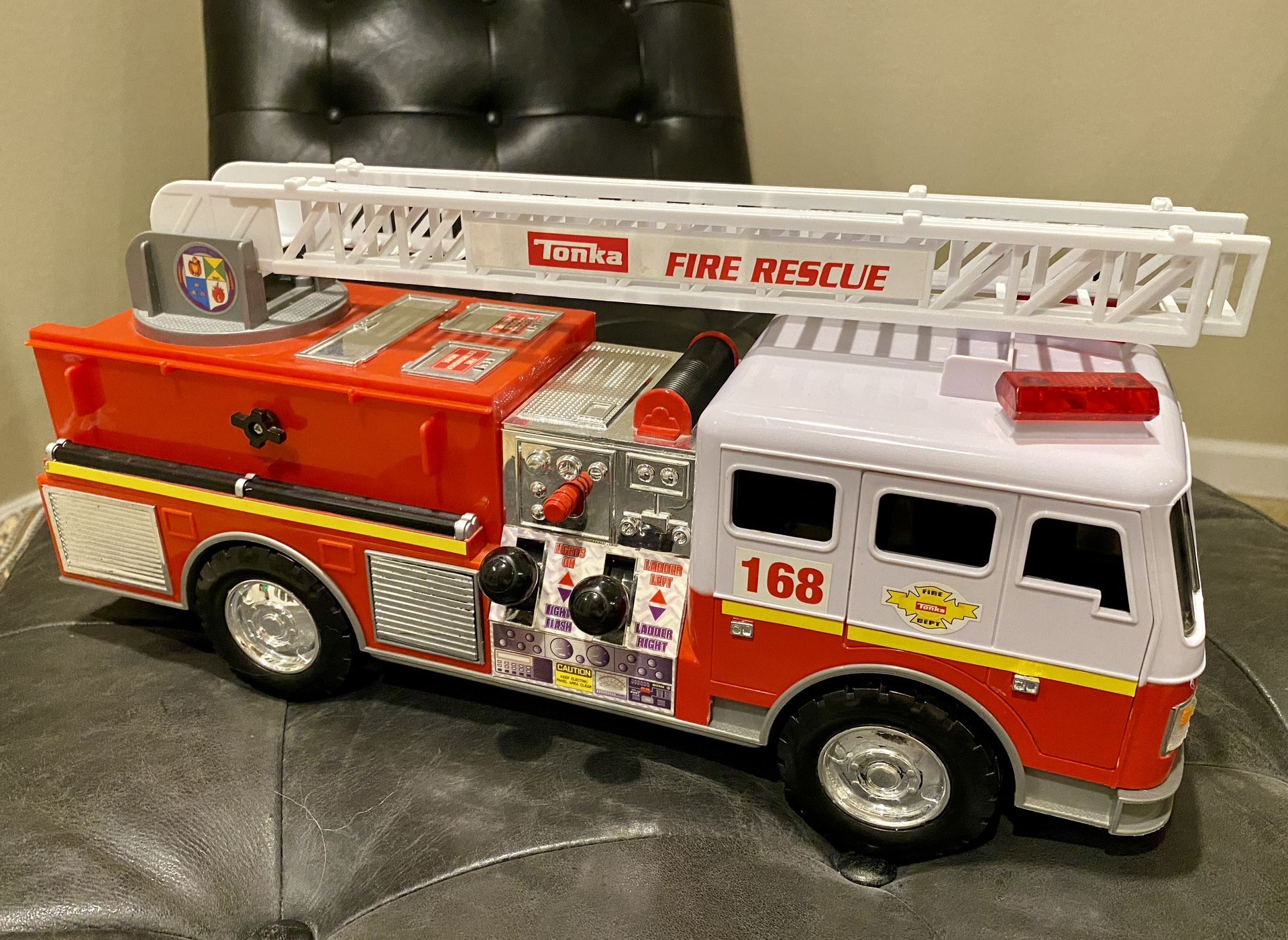 Tonka Fire Engine, Lights And Sirens