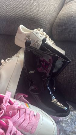 Girls shoes