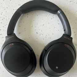 Sony WH-1000XM3 Bluetooth Noise Cancelling Headphones (Black) Via 