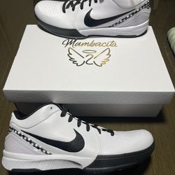 Nike Kobe 4 Protro “Mambacita” 