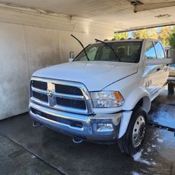 Ram 2018 5500 Fifth Wheel ready to tow heavy trailer