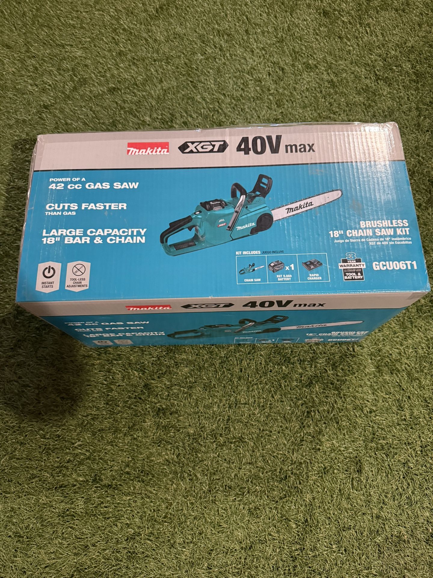 Makita XGT 18 in. 40V max Brushless Electric Cordless Battery Chainsaw