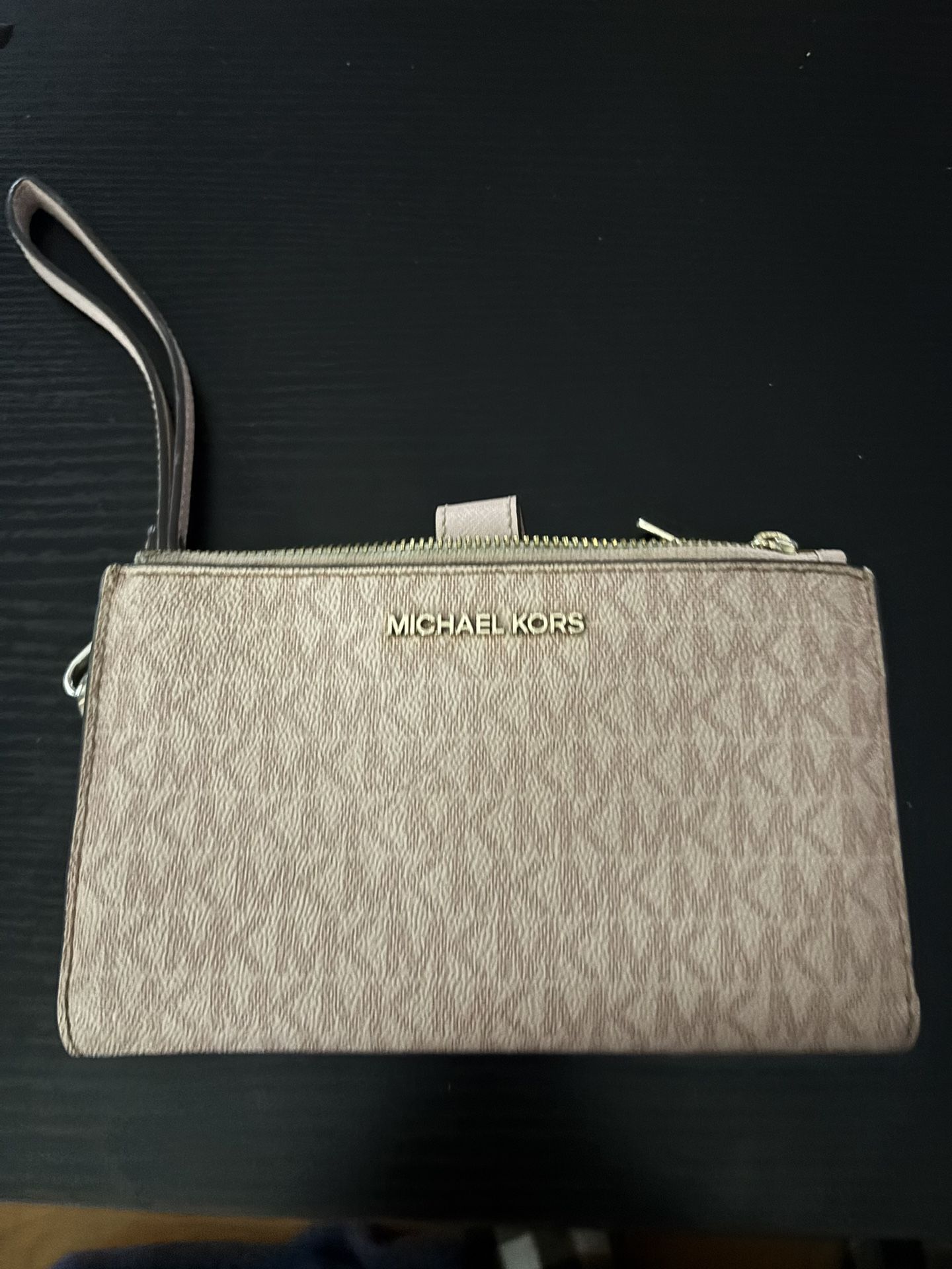 Wristlet