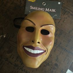 Spirit Store Smiling Mask- Women’s