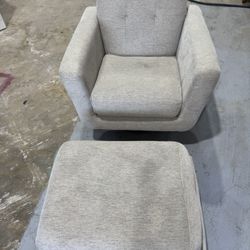 Chair with Foot Rest 