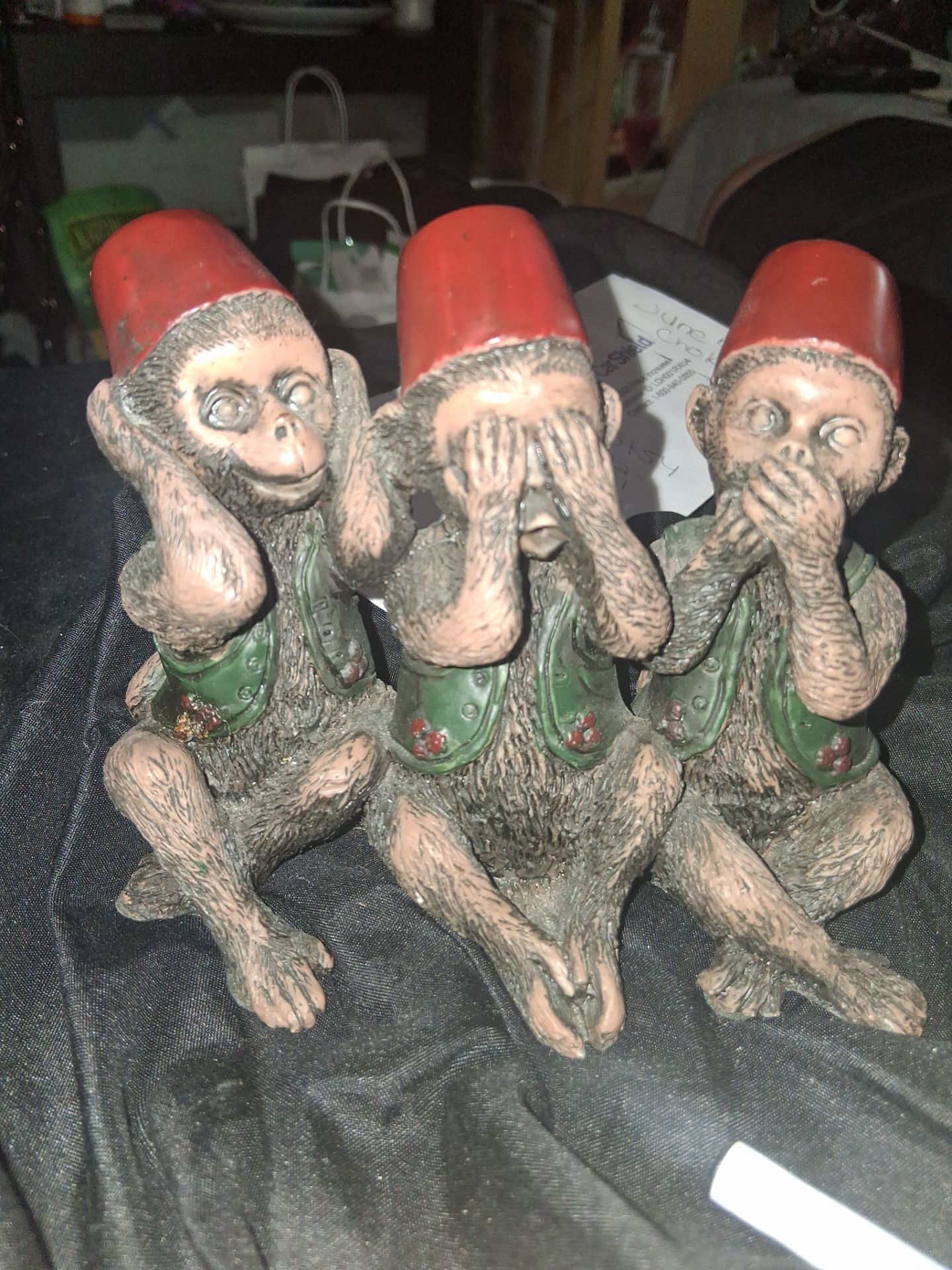 3 Monkeyes from design