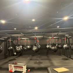 20 punching bags & 20 weighted tables