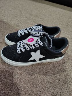 Black Glitter Star Sneakers Size 5
