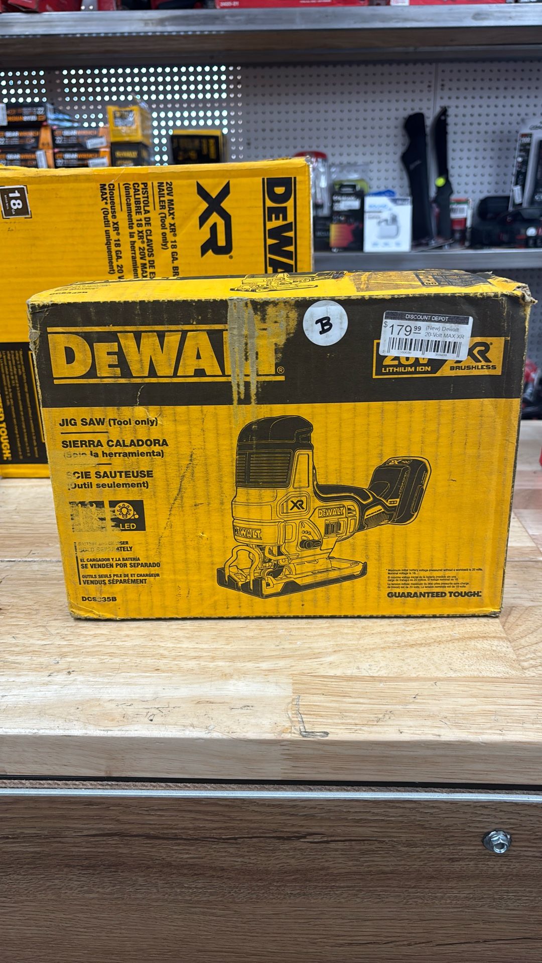 Dewalt 20-Volt MAX XR Cordless Barrel Grip Jigsaw (Tool-Only)