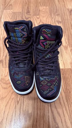 Nike Air Force 1 “The Power of One” – Men’s Size 8 (EU 41)  💰 Price: $85 (or best offer)