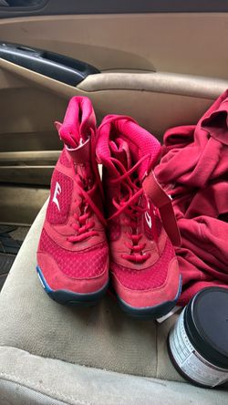 Red everlast boxing shoes