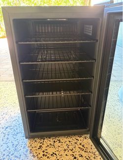 Mini beverage fridge wine cooler