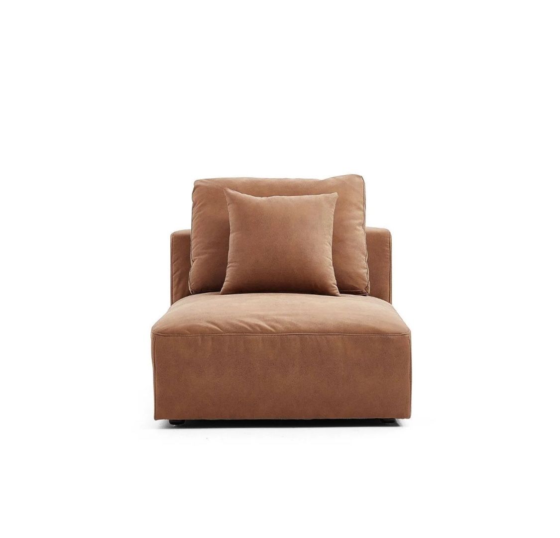 The 5th Armless Seat