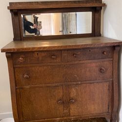 Dresser