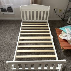 Toddler Bed Frame 